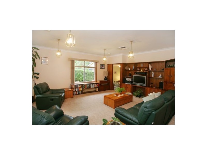 4 Stinson Place, Forestville NSW 2087