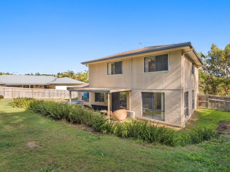 18 Inman Court, Pacific Pines QLD 4211