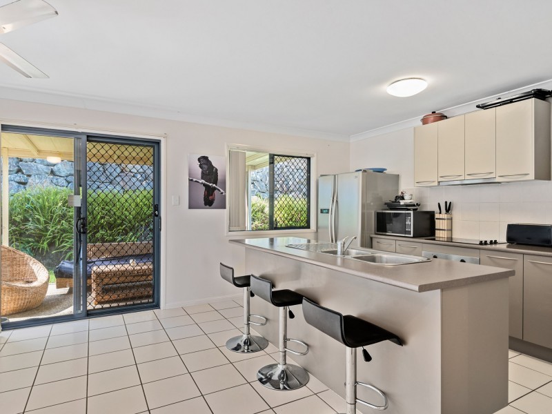18 Inman Court, Pacific Pines QLD 4211