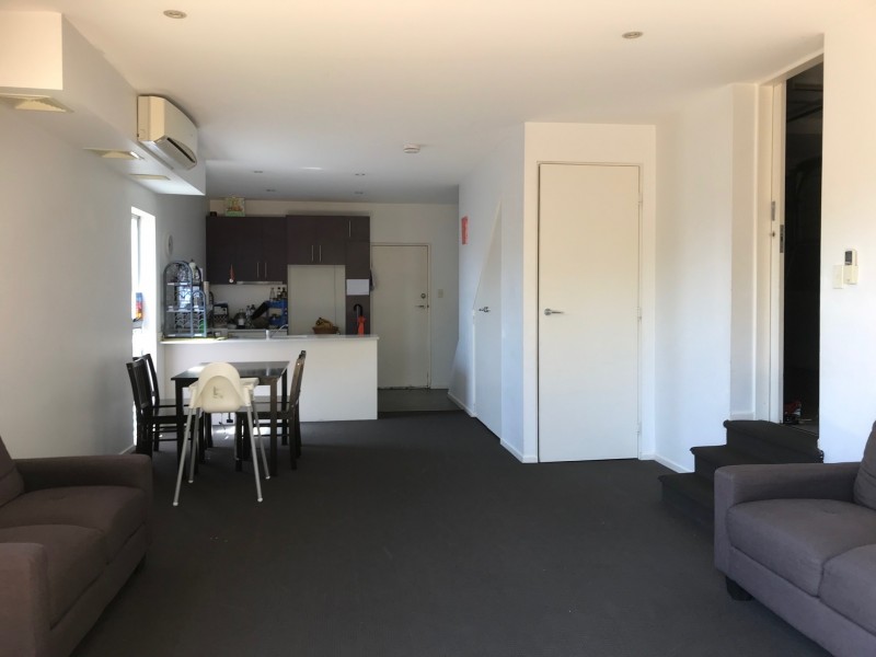 4/12 Dengate Lane, St Lucia QLD 4067