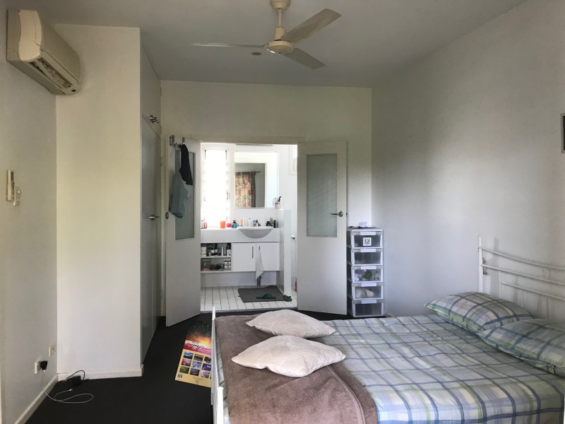 4/12 Dengate Lane, St Lucia QLD 4067