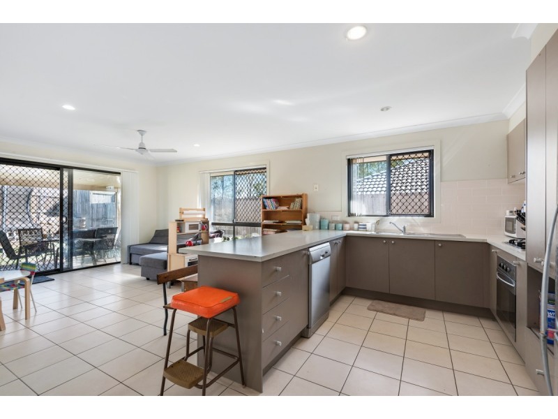 16 Scott Way, Redbank Plains QLD 4301
