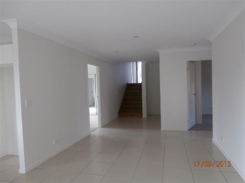 7 Greencastle Parade, Maudsland QLD 4210