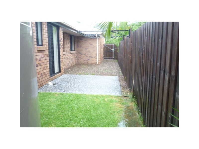 10 Fourth Avenue, Marsden QLD 4132