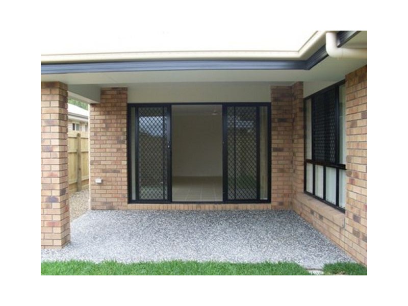 10 Fourth Avenue, Marsden QLD 4132