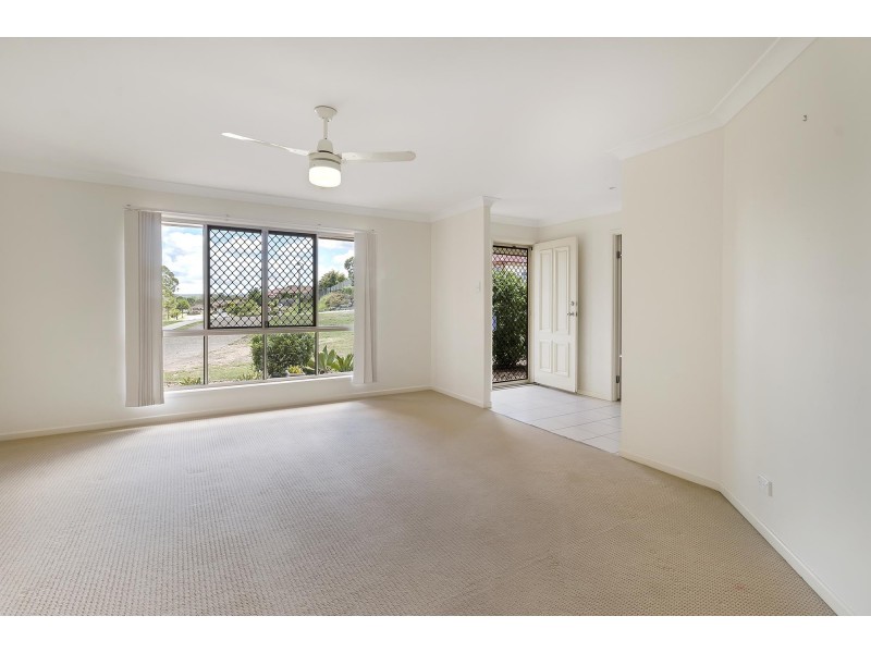 1 Schafer Court, Edens Landing QLD 4207