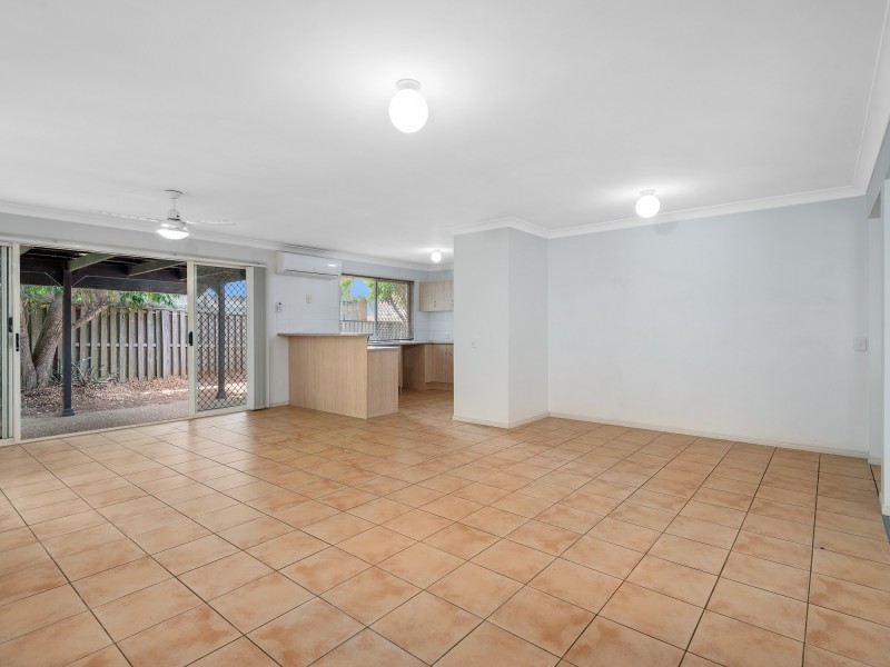 20 Magnolia Grove, Robertson QLD 4109