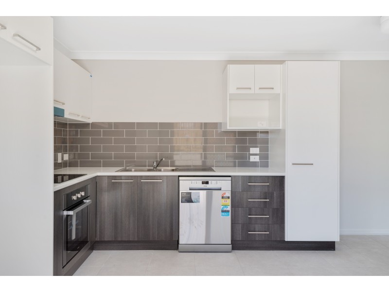 2/13 Prosperity Way, Brassall QLD 4305