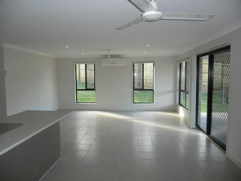 8 Bellflower Crescent, Mount Cotton QLD 4165