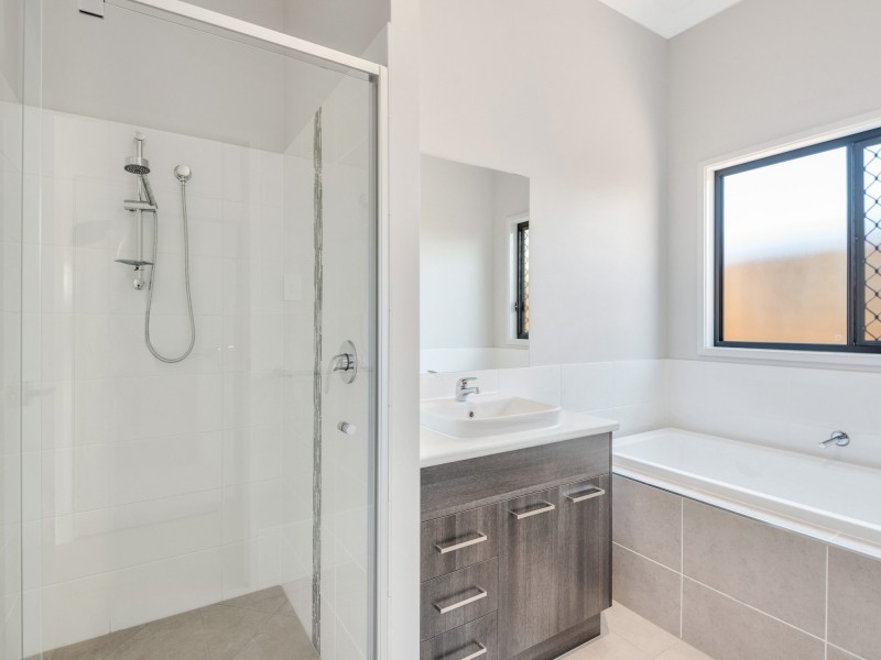 1/45 Pinelands Street, Loganlea QLD 4131