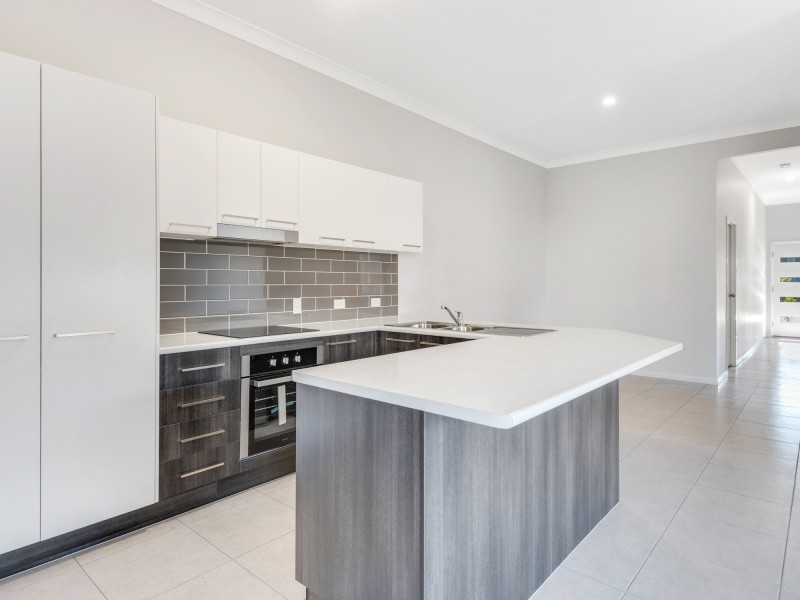 1/45 Pinelands Street, Loganlea QLD 4131