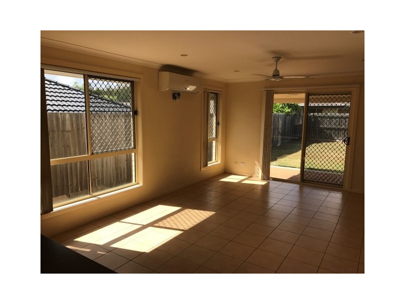 32 Pepper Tree Drive, Holmview QLD 4207