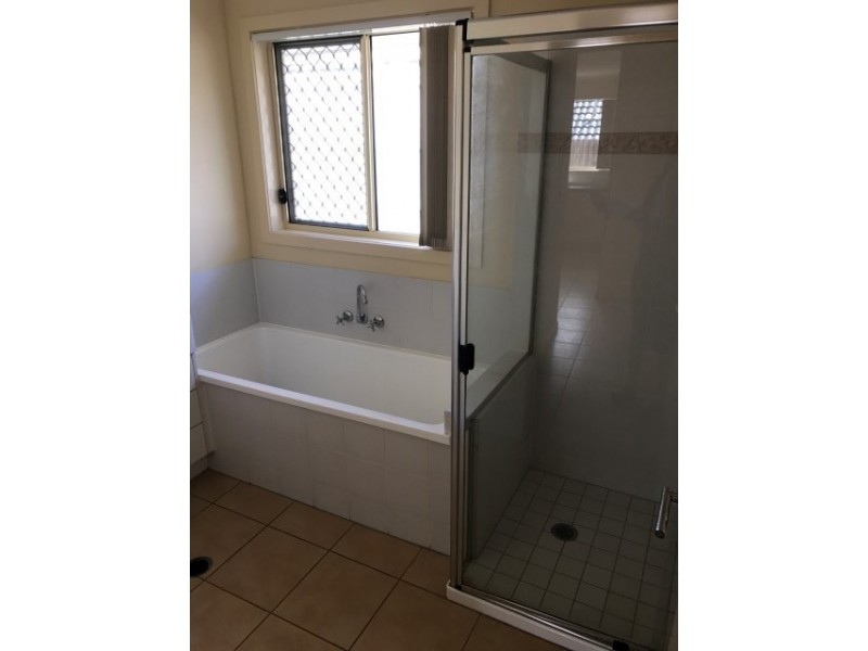 32 Pepper Tree Drive, Holmview QLD 4207