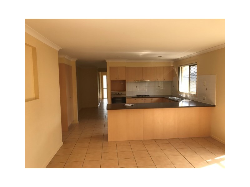 32 Pepper Tree Drive, Holmview QLD 4207