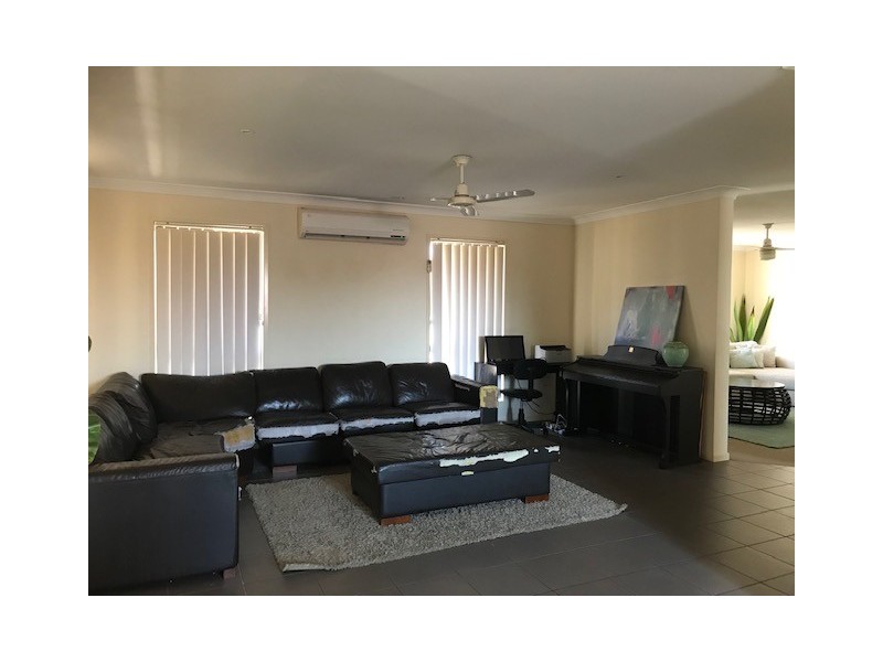 20 Eloise Place, Sumner QLD 4074