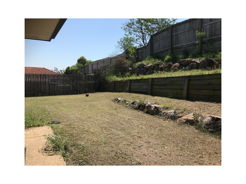 20 Eloise Place, Sumner QLD 4074