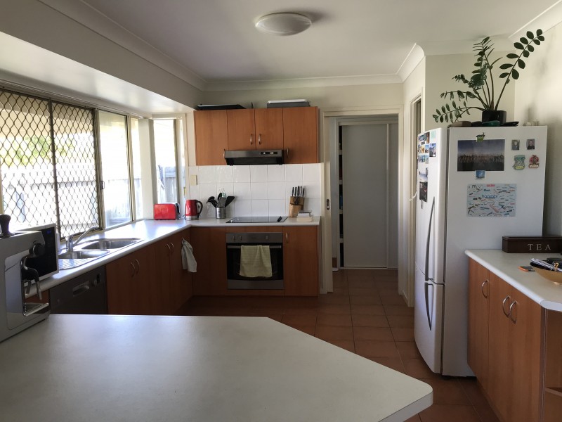 11 Creekside Circuit West, Victoria Point QLD 4165