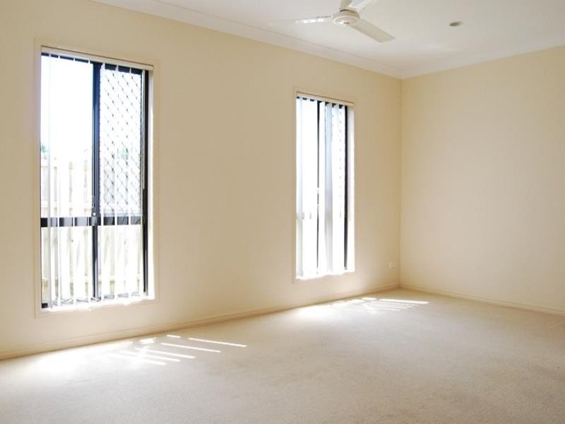 2 Varuna Court, Rothwell QLD 4022