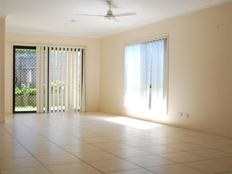 2 Varuna Court, Rothwell QLD 4022