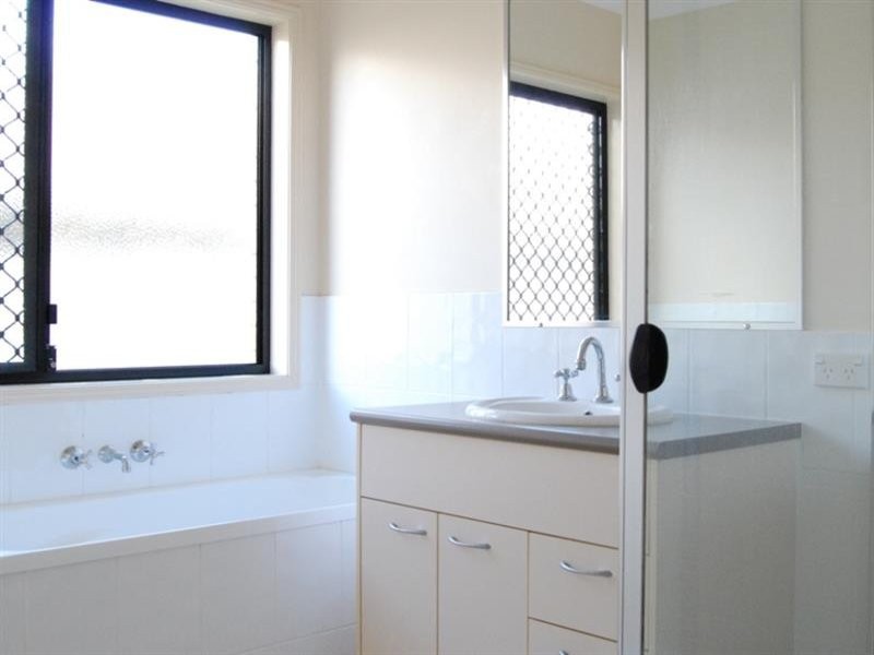 2 Varuna Court, Rothwell QLD 4022