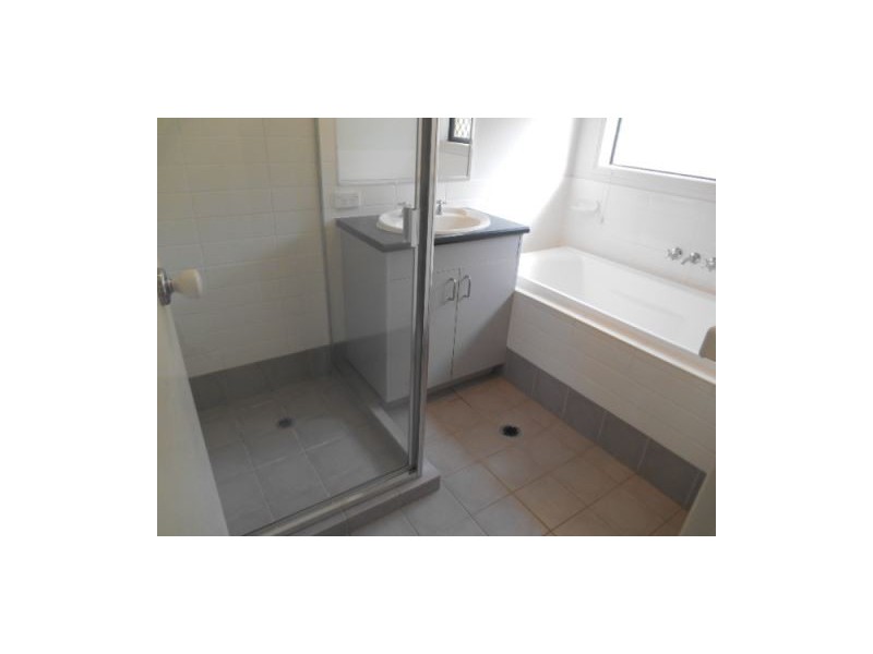 56 Salubris Place, Moggill QLD 4070