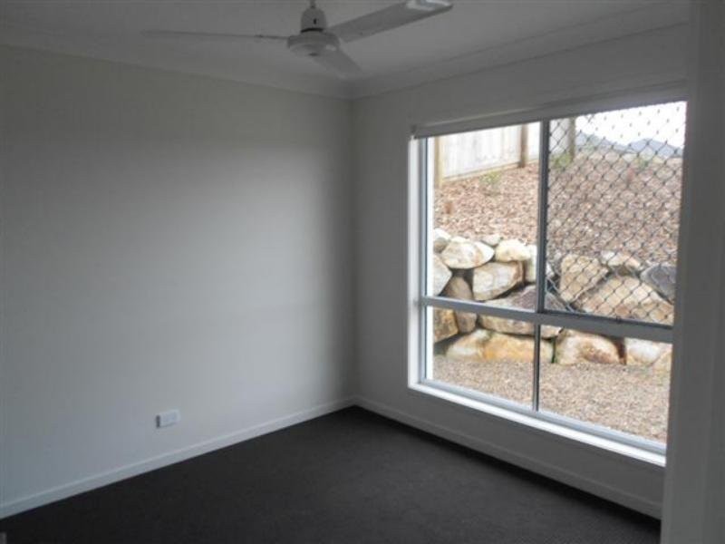 8 McGuigan Court, Goodna QLD 4300