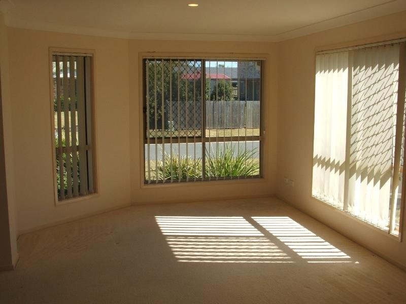 10 Fernwood Court, Victoria Point QLD 4165