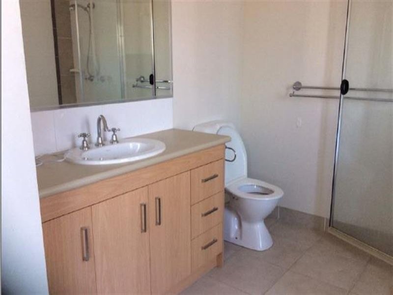 12 Salomon Court, Goodna QLD 4300