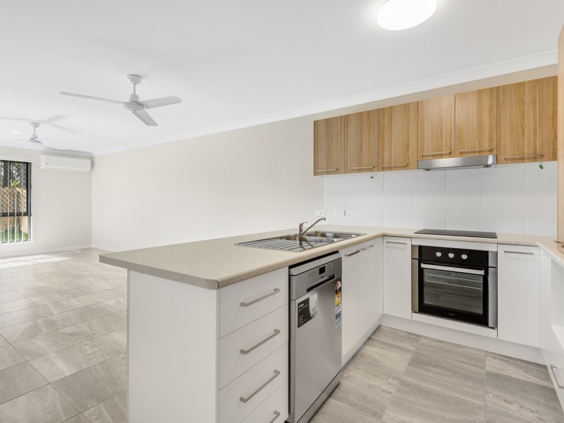 2/43C Pinelands Street, Loganlea QLD 4131