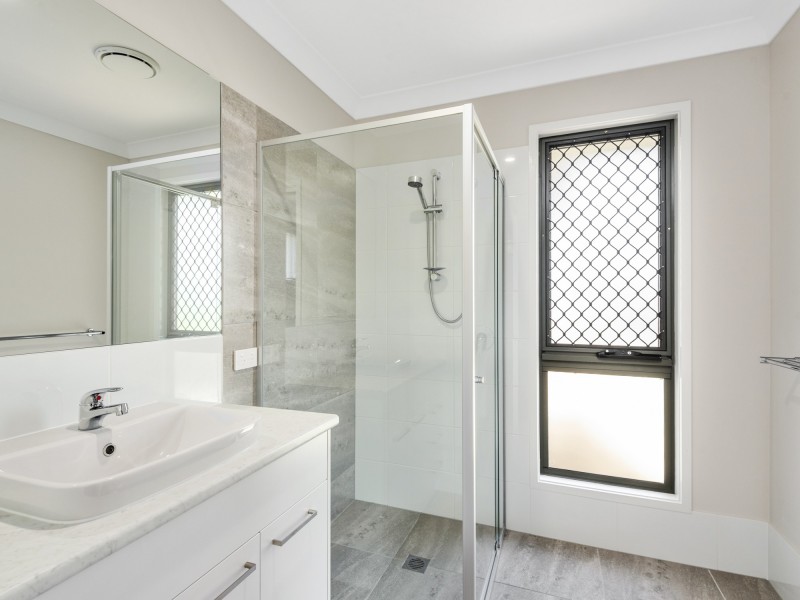 2/43C Pinelands Street, Loganlea QLD 4131