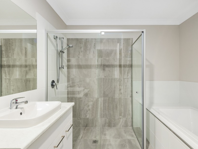 2/43C Pinelands Street, Loganlea QLD 4131