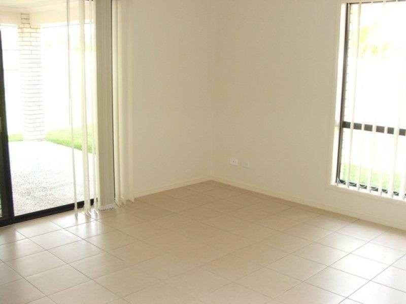 10 Mavis Court, Rothwell QLD 4022