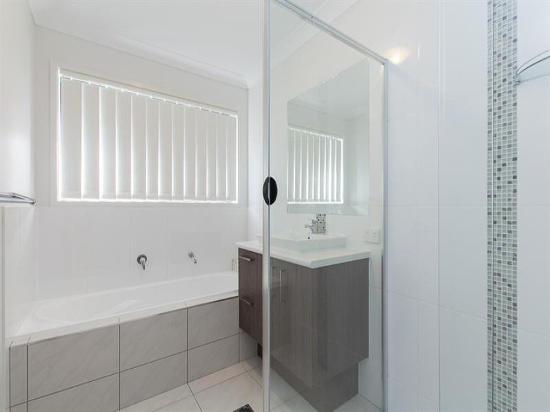 26 Larwill Avenue, Northgate QLD 4013