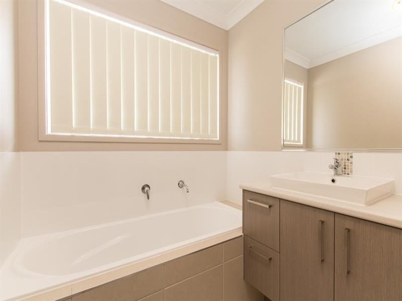 33 Nottinghill Road, Murrumba Downs QLD 4503