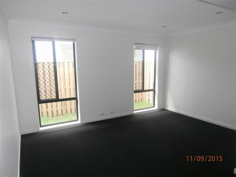 8 Bulgari Crescent, Hope Island QLD 4212