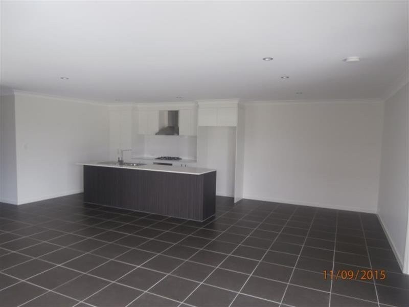 8 Bulgari Crescent, Hope Island QLD 4212