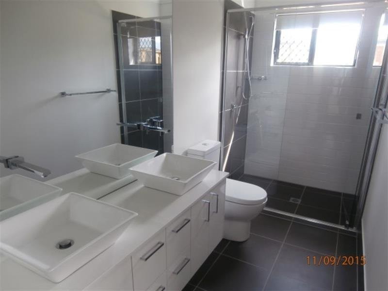 8 Bulgari Crescent, Hope Island QLD 4212