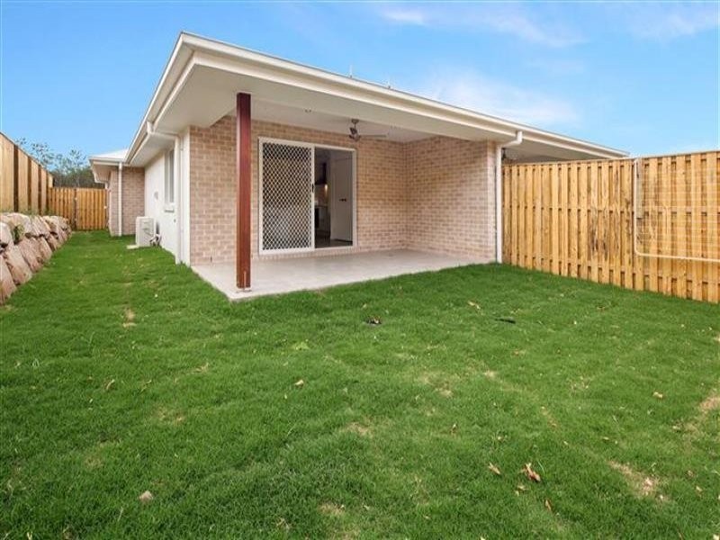 2/38 Kenneth Drive, Augustine Heights QLD 4300