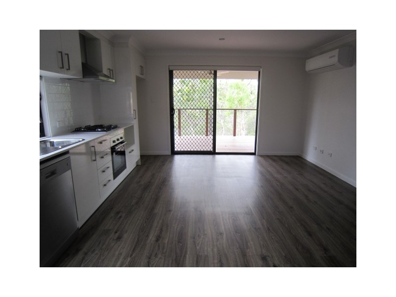 2/21 Romulus Circuit, Augustine Heights QLD 4300