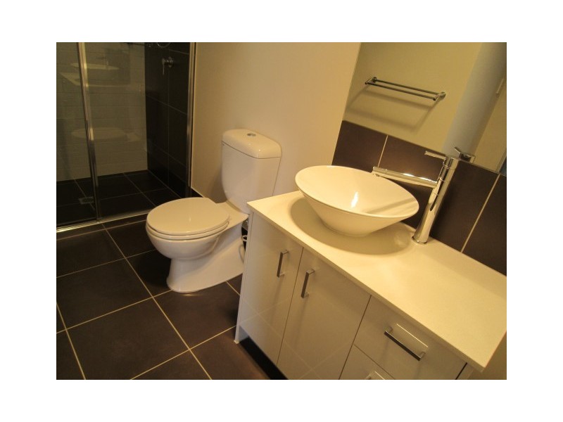 2/21 Romulus Circuit, Augustine Heights QLD 4300