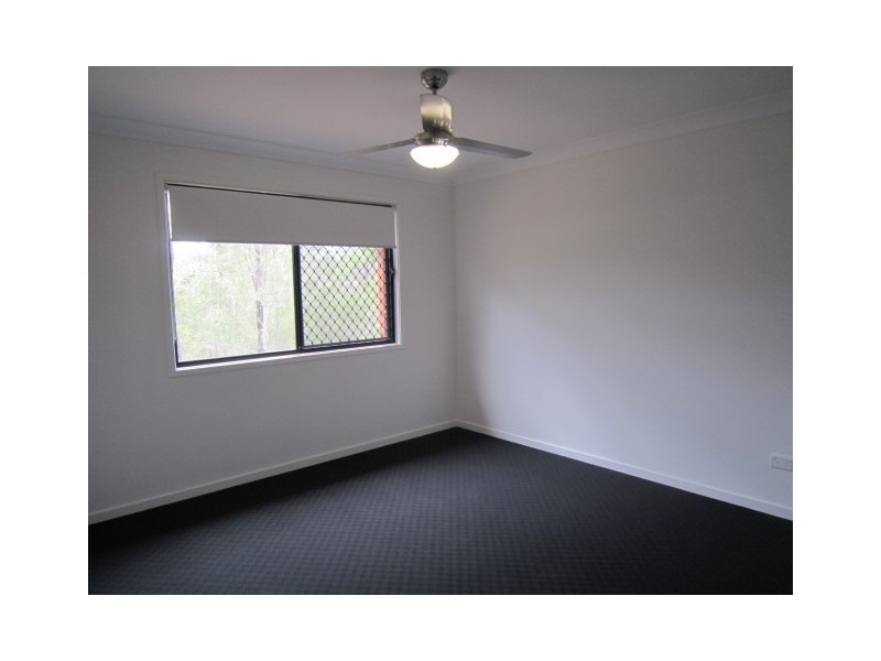2/21 Romulus Circuit, Augustine Heights QLD 4300