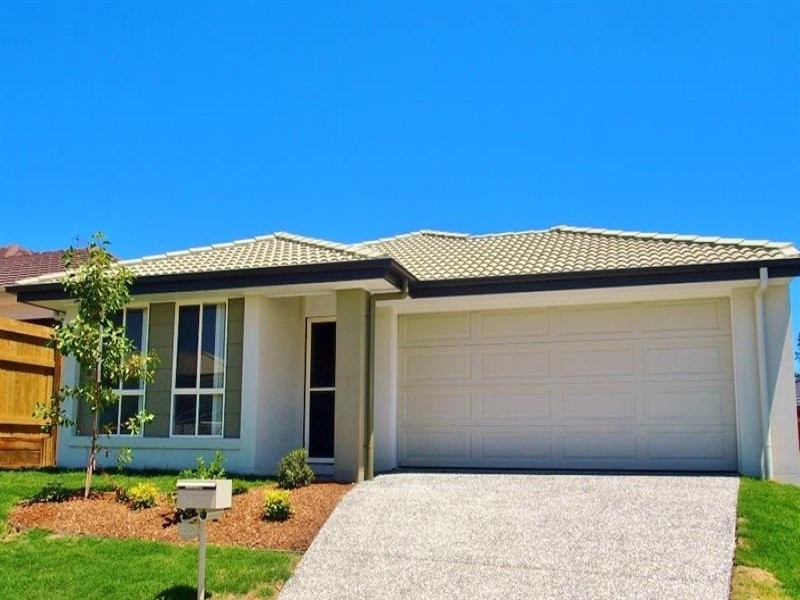 30 Hallvard Crescent, Augustine Heights QLD 4300