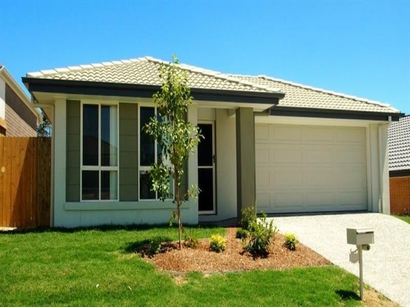 30 Hallvard Crescent, Augustine Heights QLD 4300