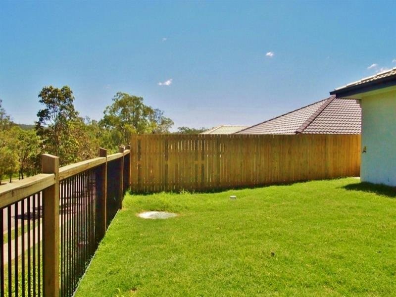 30 Hallvard Crescent, Augustine Heights QLD 4300