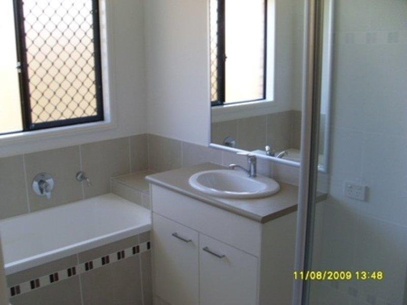 8 Scott Way, Redbank Plains QLD 4301