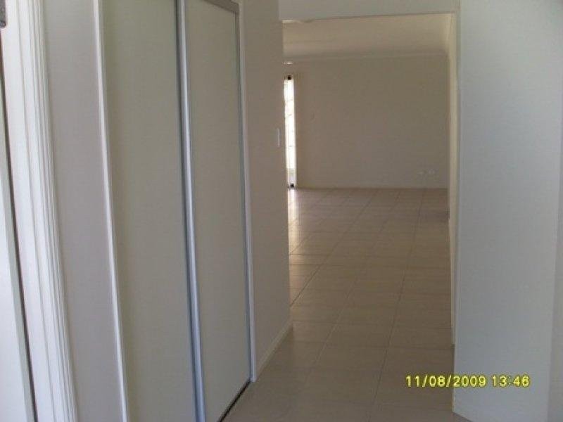 8 Scott Way, Redbank Plains QLD 4301