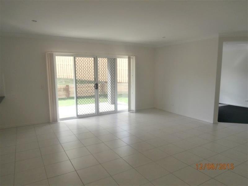 25 Treecreeper Crescent, Upper Coomera QLD 4209