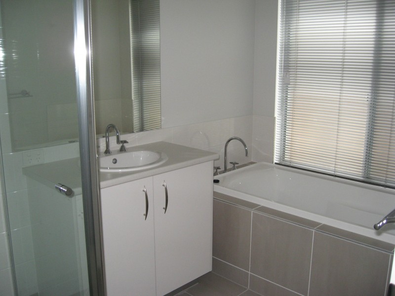 14 Roach Crescent, Redbank Plains QLD 4301