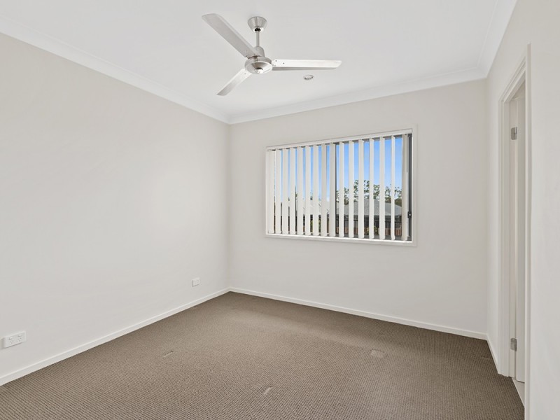 2 Hillsborough Place, Pimpama QLD 4209