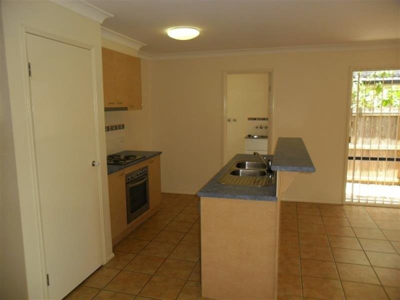 15 Araluen Place, Carindale QLD 4152